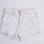 Short blanco denim rotos